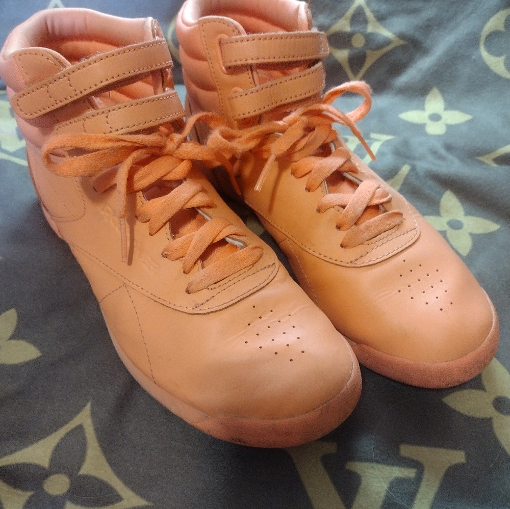 Rare Classic Reebok Orange High-Top Sneakers 7.5
